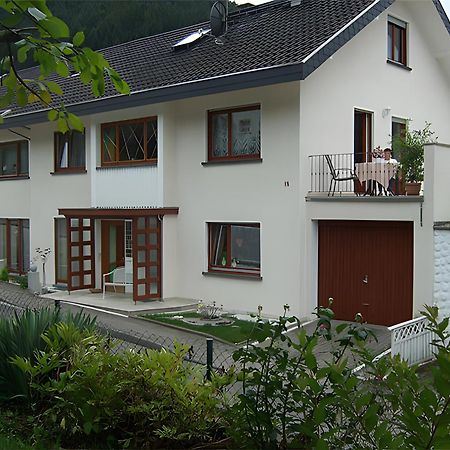 Regina's Gästehaus Weisenbach Exterior foto
